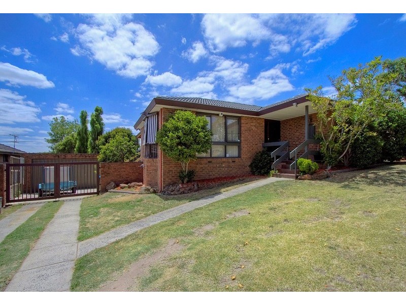 10 Harvey Place, Endeavour Hills VIC 3802