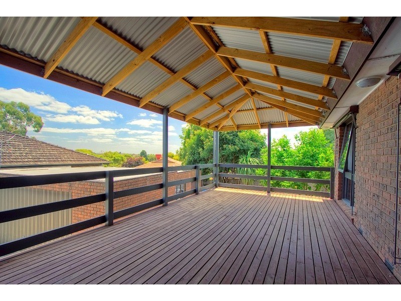 10 Harvey Place, Endeavour Hills VIC 3802