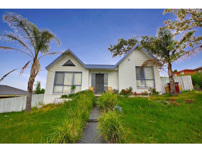 38 John Hunter Drive, Endeavour Hills VIC 3802