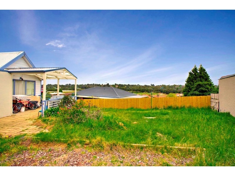 38 John Hunter Drive, Endeavour Hills VIC 3802