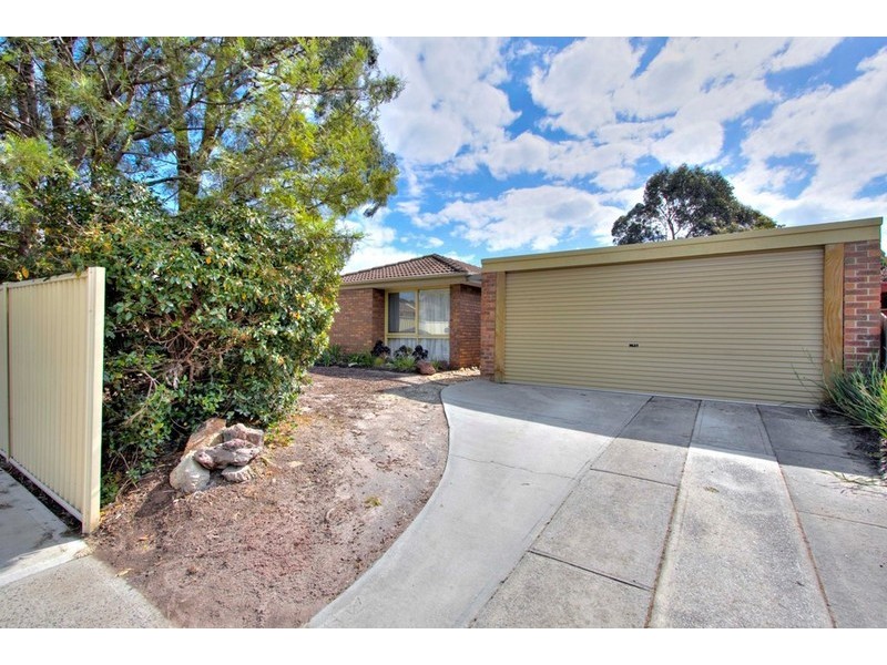 51 Mossgiel Park Drive, Endeavour Hills VIC 3802