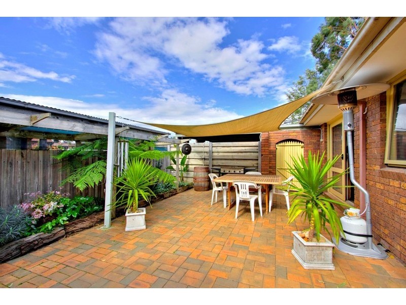 51 Mossgiel Park Drive, Endeavour Hills VIC 3802