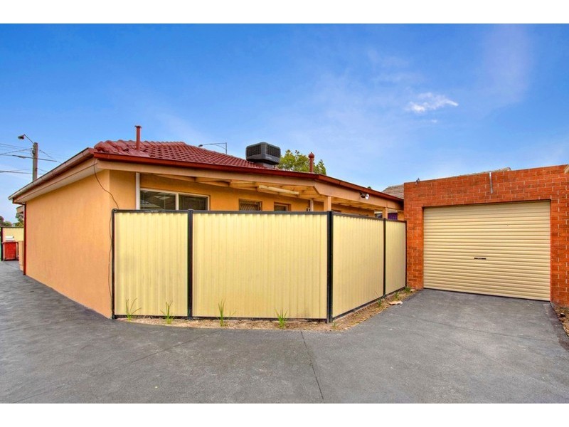Unit 1/227 Gladstone Road, Dandenong North VIC 3175
