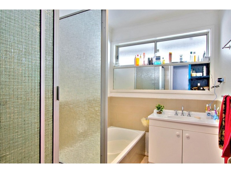 Unit 2/147 Gladstone Road, Dandenong North VIC 3175