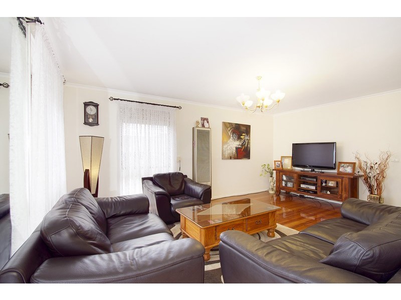 89 James Cook Drive, Endeavour Hills VIC 3802