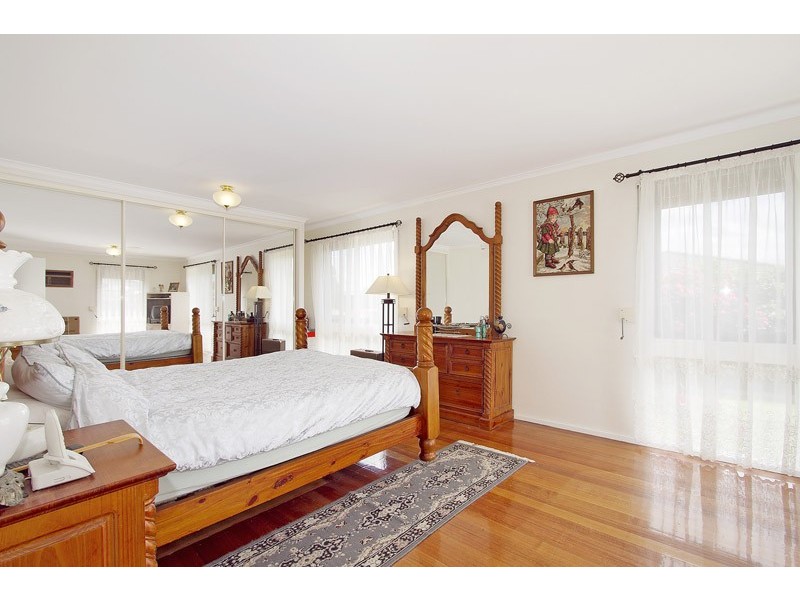 89 James Cook Drive, Endeavour Hills VIC 3802