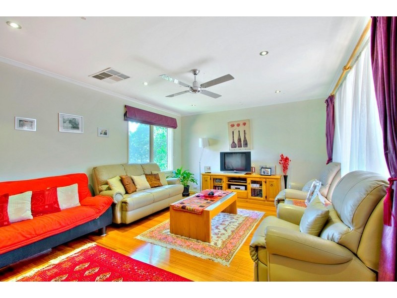 2 Wolf Court, Endeavour Hills VIC 3802