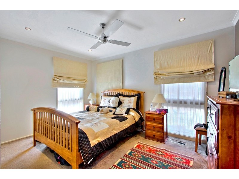 2 Wolf Court, Endeavour Hills VIC 3802