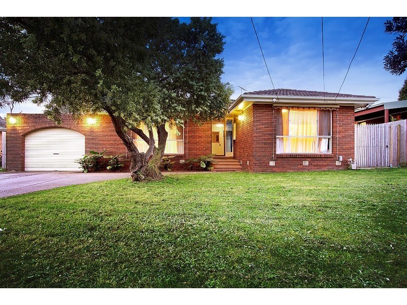 8 Dotterel Close, Doveton VIC 3177