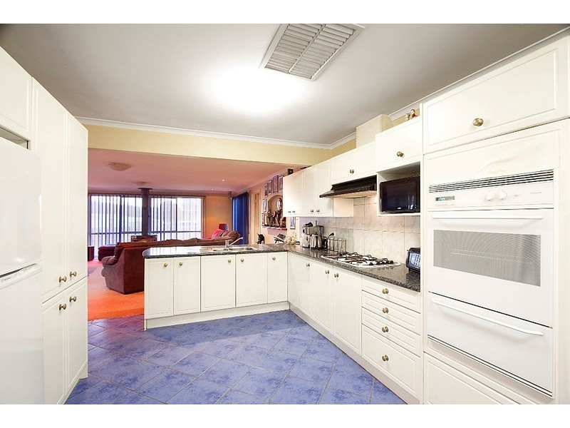 8 Dotterel Close, Doveton VIC 3177