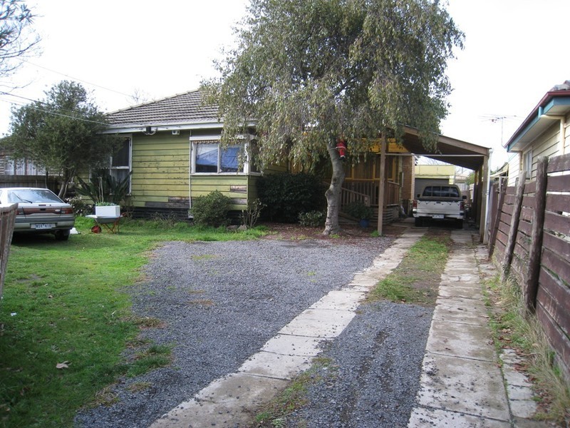 3 Maureen Court, Dandenong North VIC 3175
