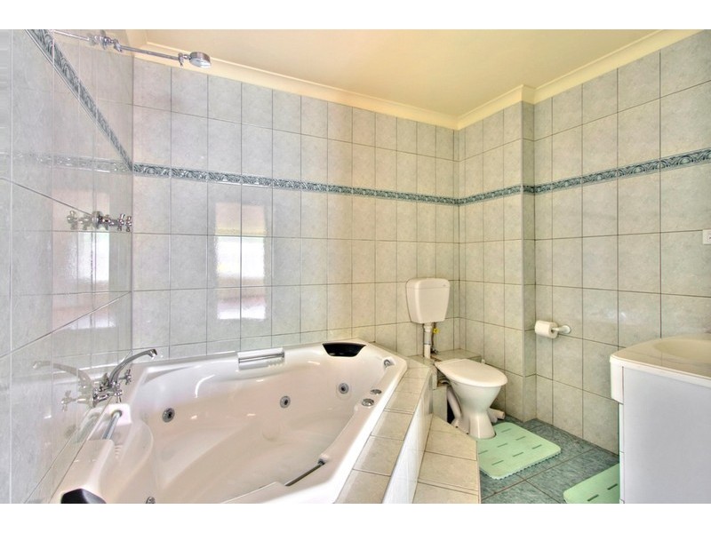 21 Peebles Street, Endeavour Hills VIC 3802