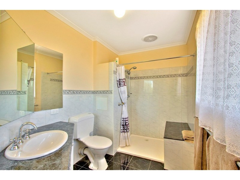 9 Gumbuya Close, Eumemmerring VIC 3177