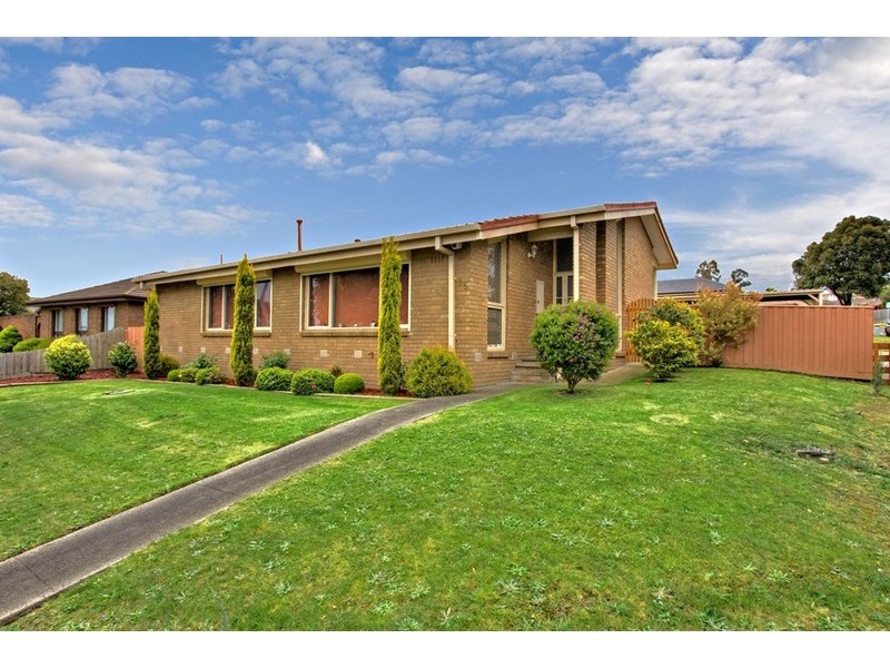 95 James Cook Drive, Endeavour Hills VIC 3802