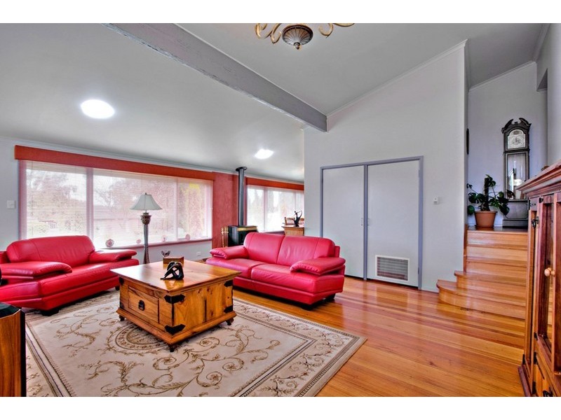 95 James Cook Drive, Endeavour Hills VIC 3802