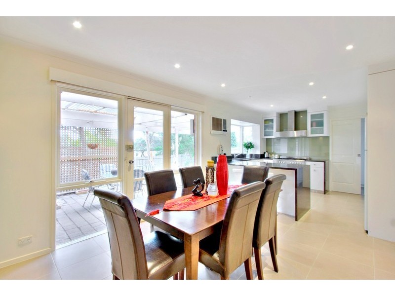 3 Robinvale Court, Endeavour Hills VIC 3802