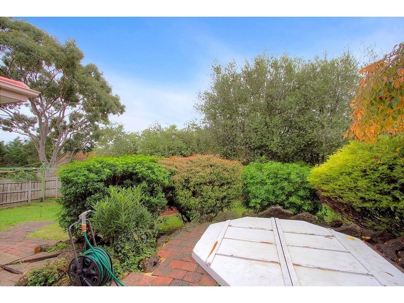 4 Nevis Crescent, Endeavour Hills VIC 3802