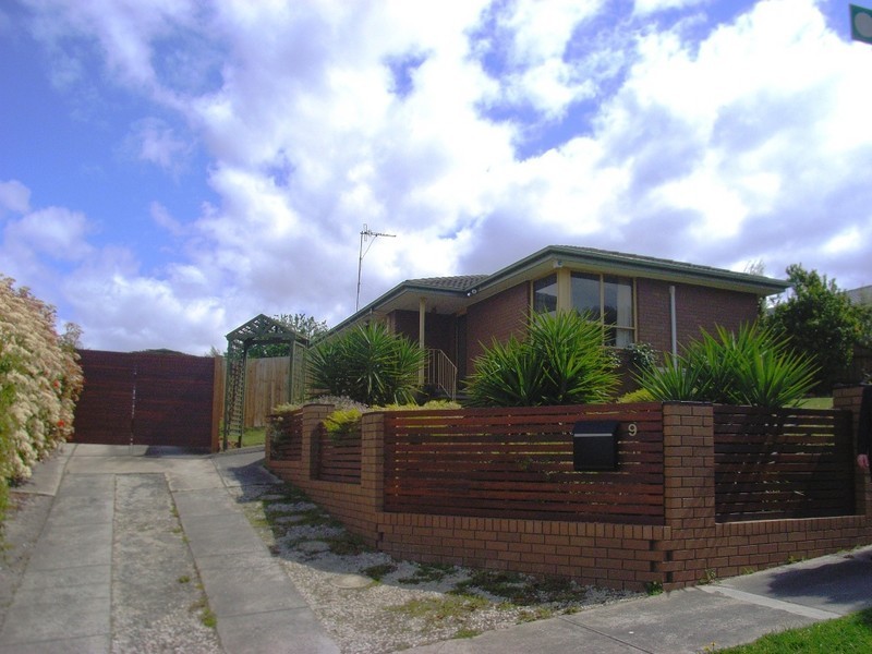 9 Wilkinson Way, Endeavour Hills VIC 3802