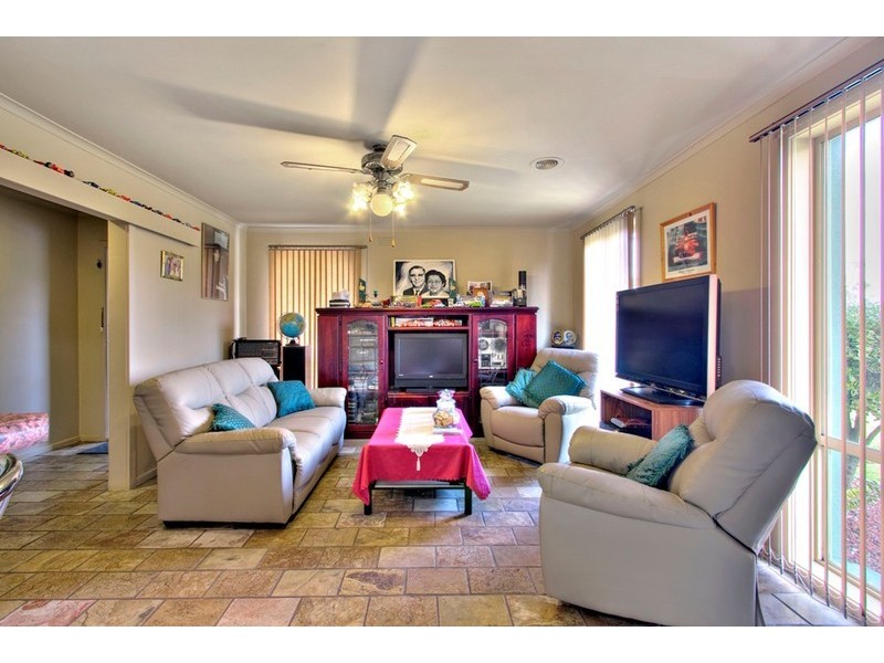 34 Laurel Avenue, Doveton VIC 3177