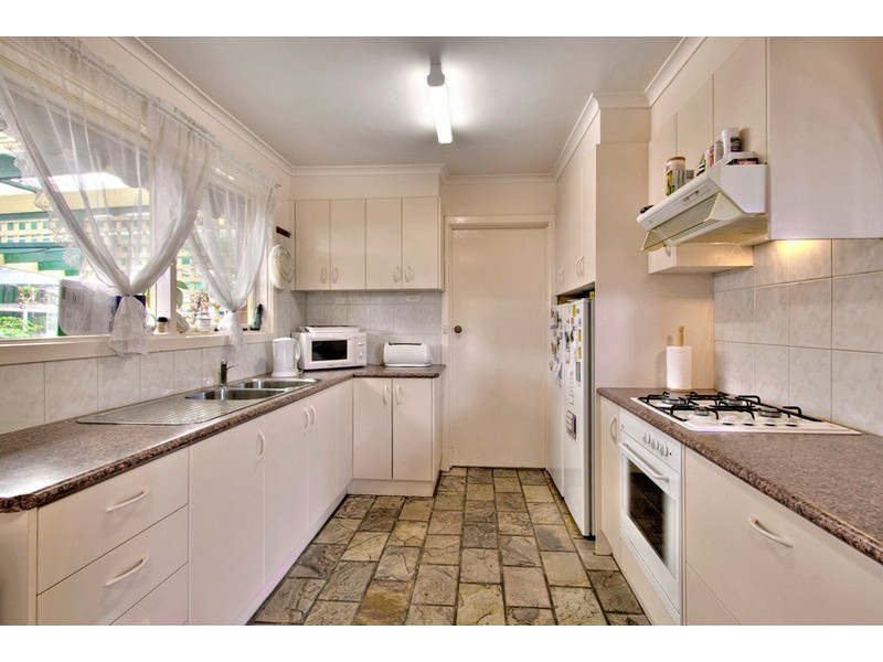 34 Laurel Avenue, Doveton VIC 3177