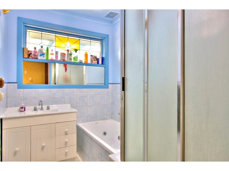 34 Laurel Avenue, Doveton VIC 3177