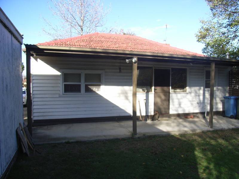 1 Birdwood Avenue, Dandenong VIC 3175