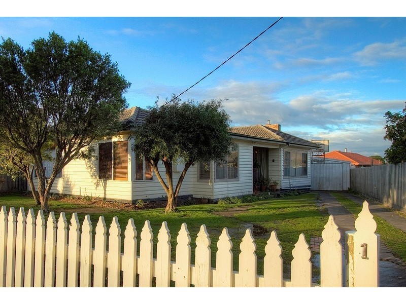 1 Efron Street, Dandenong North VIC 3175