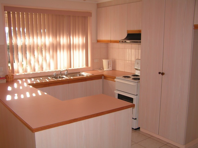 96B Somerset Dve, Dandenong North VIC 3175