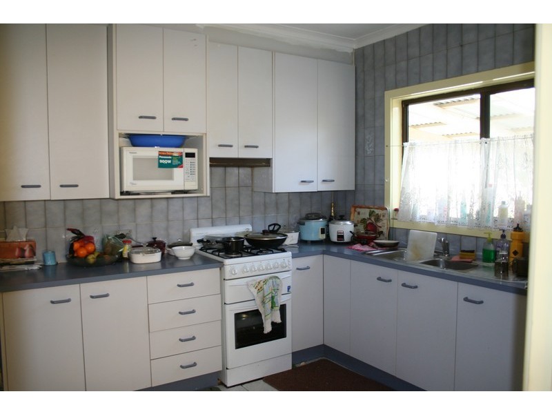 18 Burrows Avenue, Dandenong VIC 3175