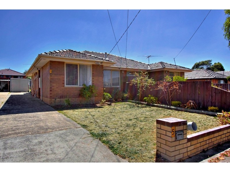 Unit 1/5 Third Avenue, Dandenong North VIC 3175