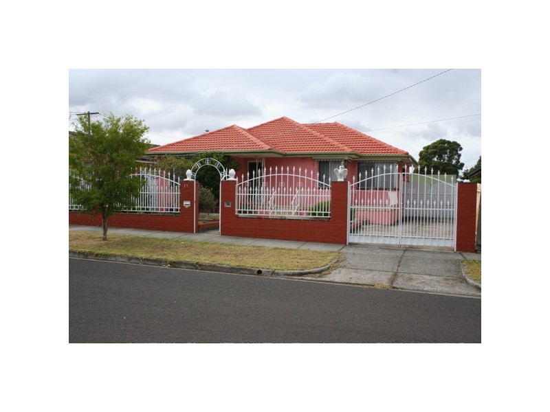 17 Central Avenue, Dandenong VIC 3175