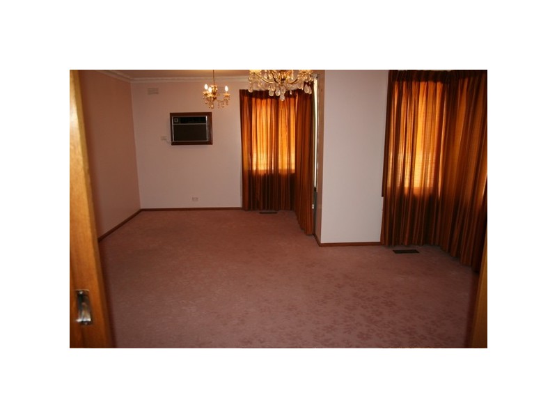 17 Central Avenue, Dandenong VIC 3175