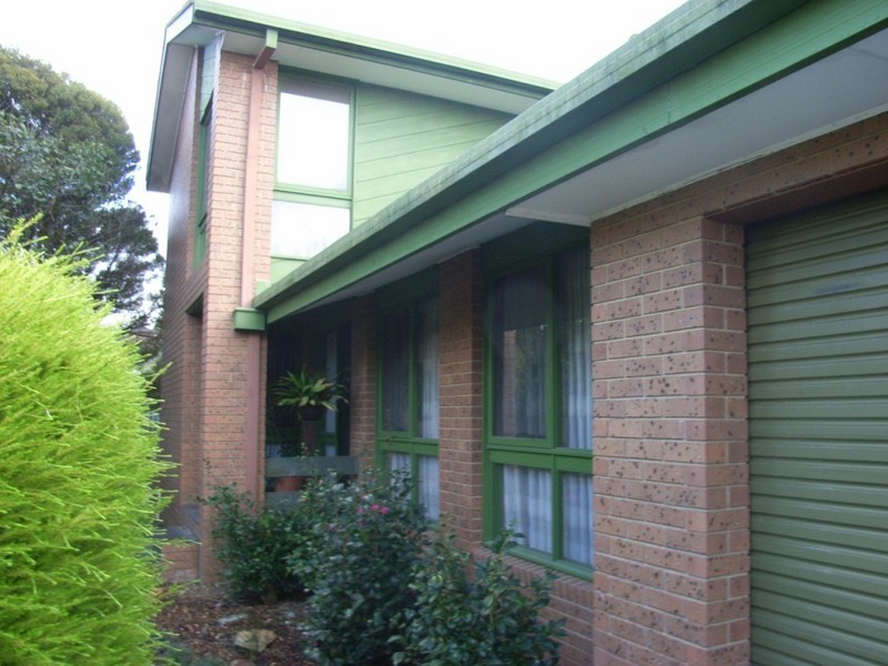 9 Heathcote Court, Endeavour Hills VIC 3802