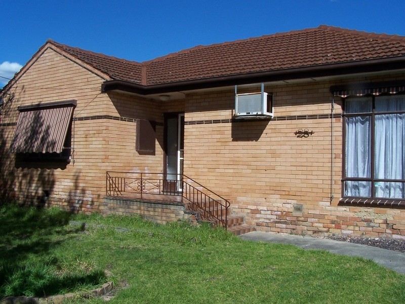 28 Burrows Avenue, Dandenong VIC 3175