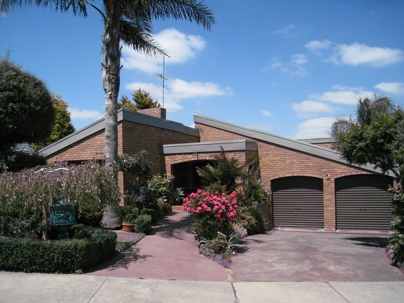 2 Parker Court, Endeavour Hills VIC 3802