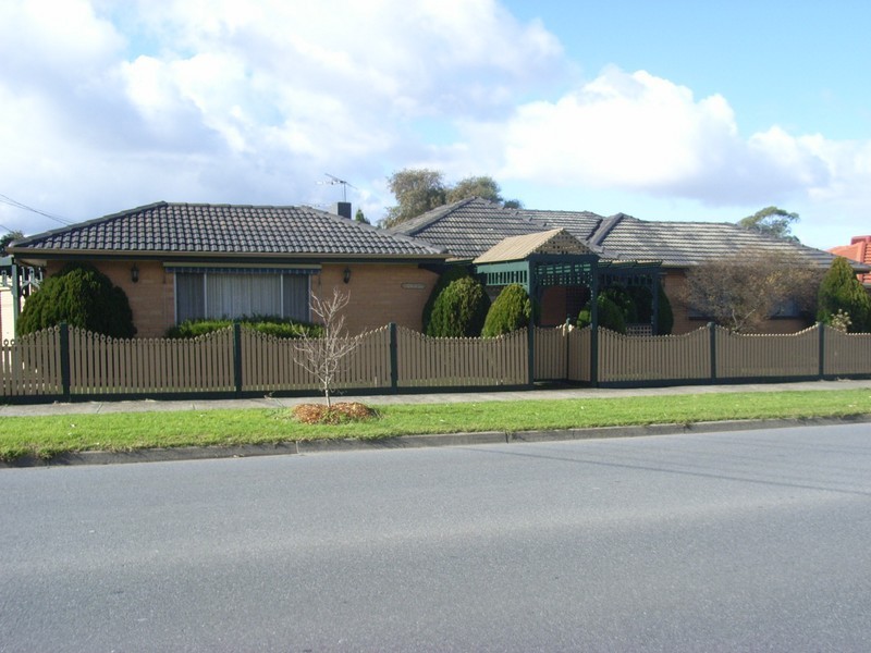 2 Dale Court, Dandenong North VIC 3175