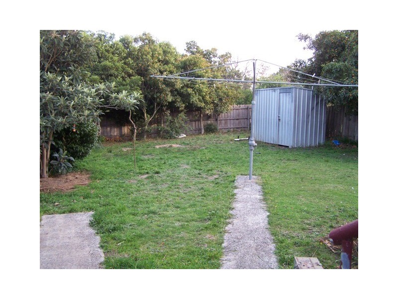 13 Laurel Avenue, Doveton VIC 3177