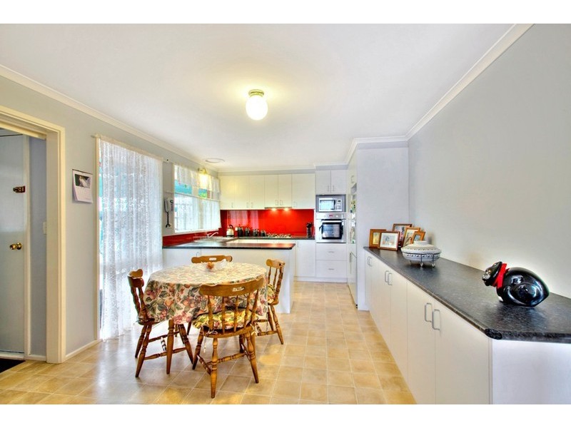 9 Orton Rise, Endeavour Hills VIC 3802