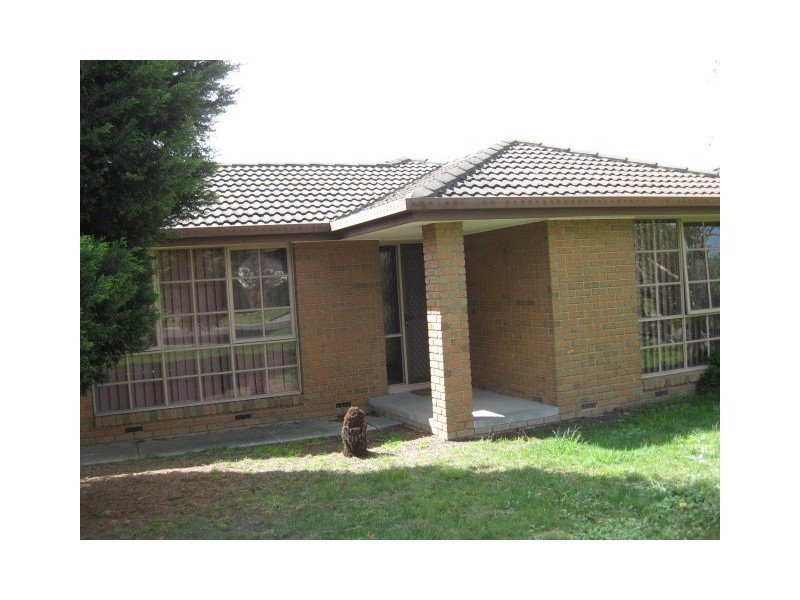 5  DELMONT COURT, Endeavour Hills VIC 3802