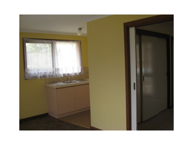 5  DELMONT COURT, Endeavour Hills VIC 3802