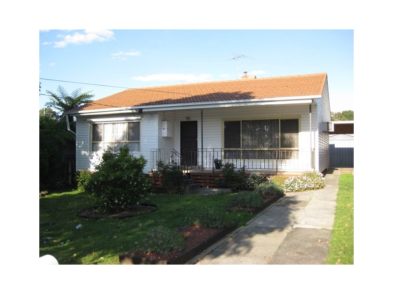 8 Nigra Street, Doveton VIC 3177