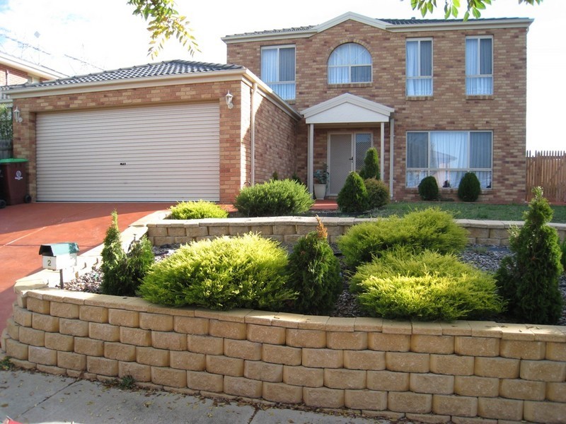 2 The Estuary, Hallam VIC 3803