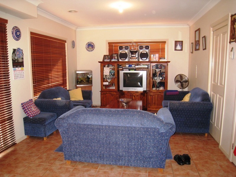 2 The Estuary, Hallam VIC 3803