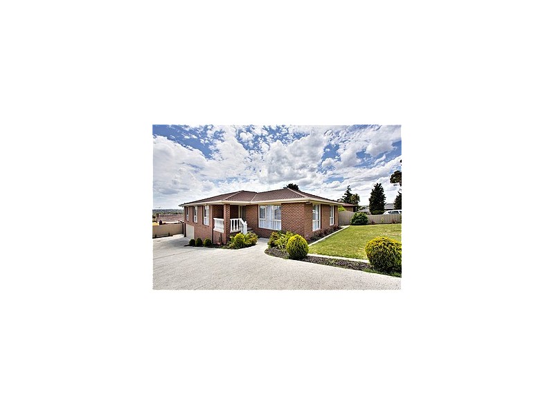 6 Harvey Place, Endeavour Hills VIC 3802