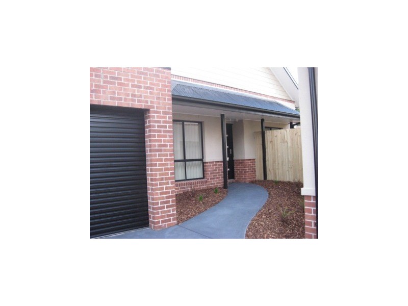 3/11 Laburnum Grove, Doveton VIC 3177
