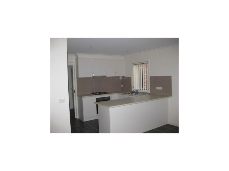 3/11 Laburnum Grove, Doveton VIC 3177