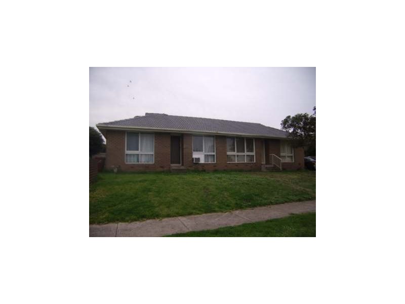 2/5 Rhodan Crt, Dandenong North VIC 3175