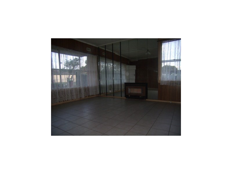 1 Stenocarpus Rd, Doveton VIC 3177