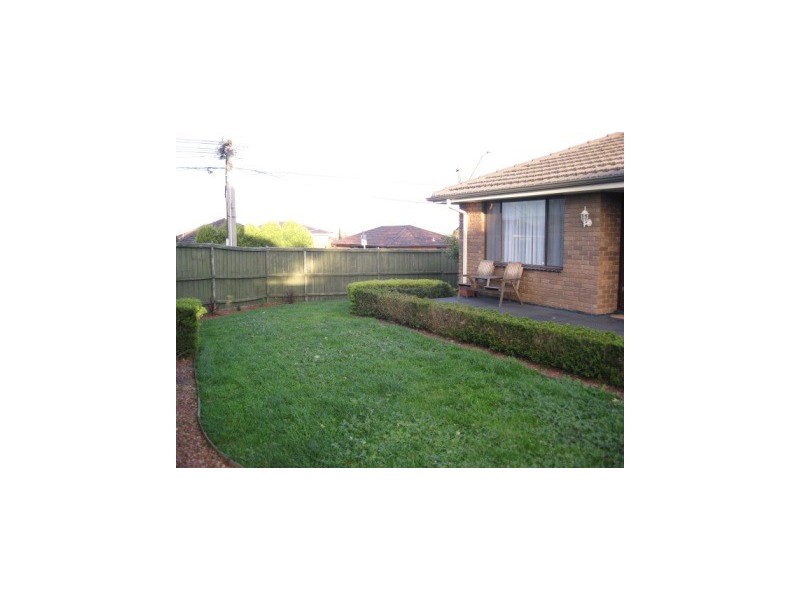 1/2 Nordic Rd, Dandenong North VIC 3175