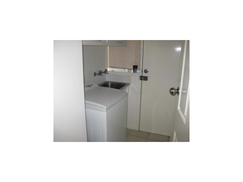1/2 Nordic Rd, Dandenong North VIC 3175